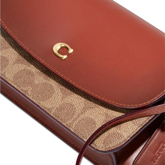 COACH
Signature Coated Canvas Hayden Crossbody with Removable Strap purse bag - Picture 3 of 17